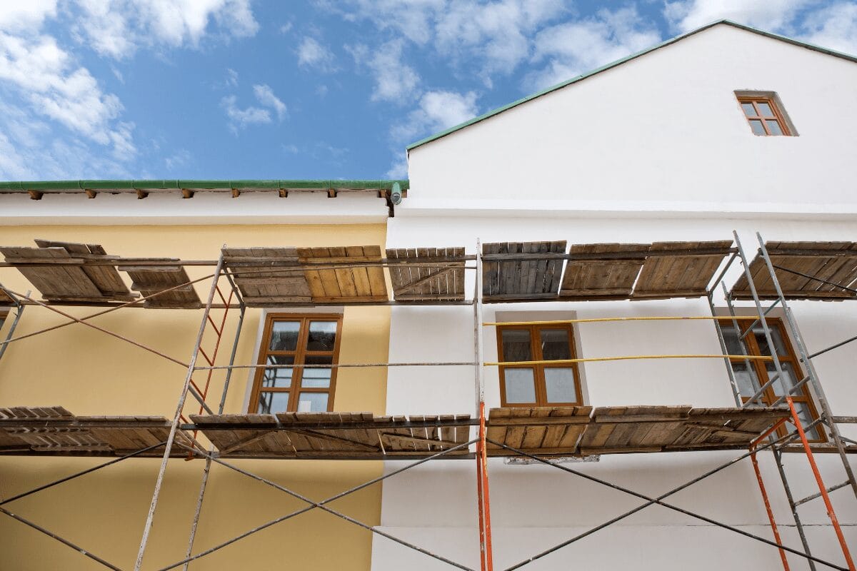 Rénovation de façade ancienne : Redonnez du cachet à votre maison